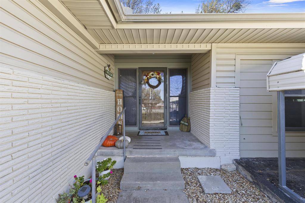 Weatherford, TX 76085,1829 N Main Street