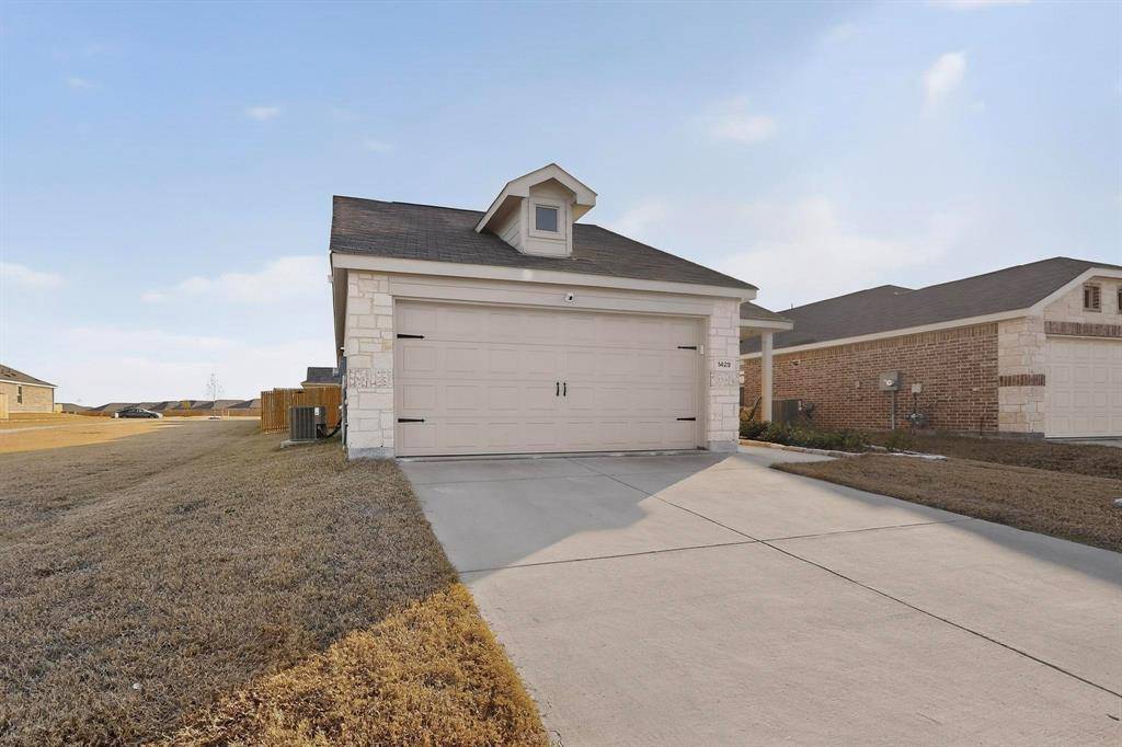 Forney, TX 75126,1429 Dovekie Drive