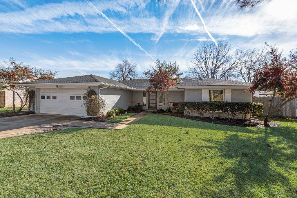 Grapevine, TX 76051,2923 Southridge Drive