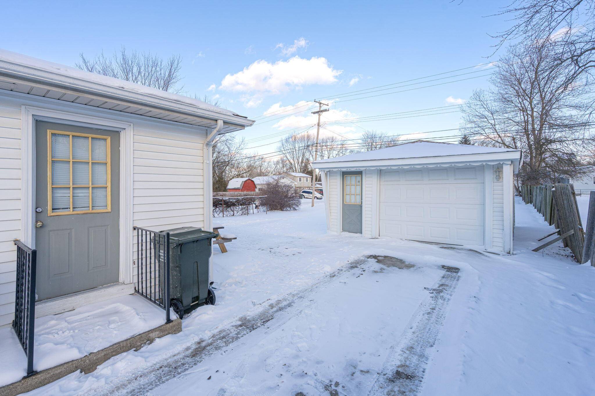 Rochester Hills, MI 48309,3197 Crooks RD