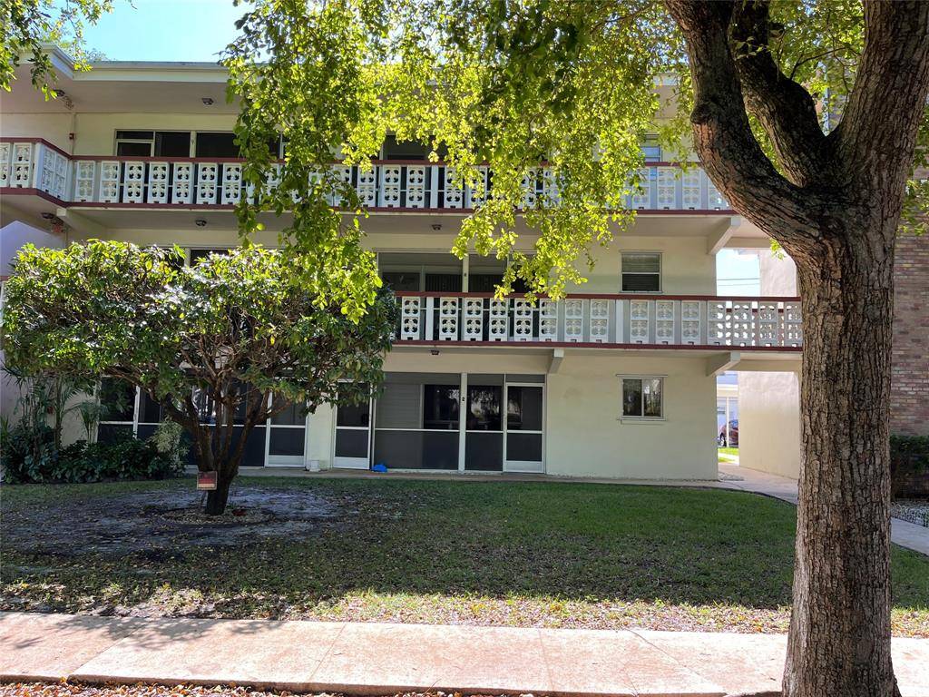 Hollywood, FL 33021,412 S Luna Ct #2