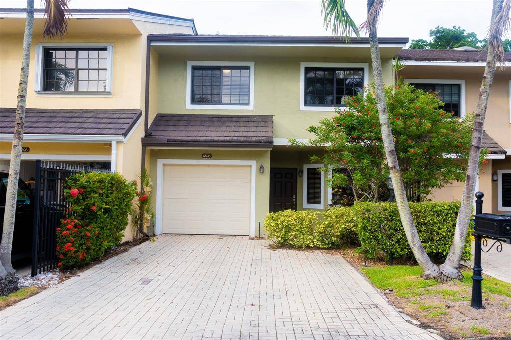 Boca Raton, FL 33433,5698 Santiago Cir #5698