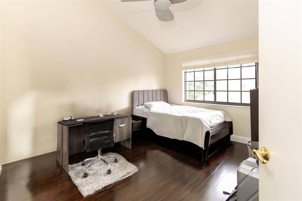 Boca Raton, FL 33433,5698 Santiago Cir #5698