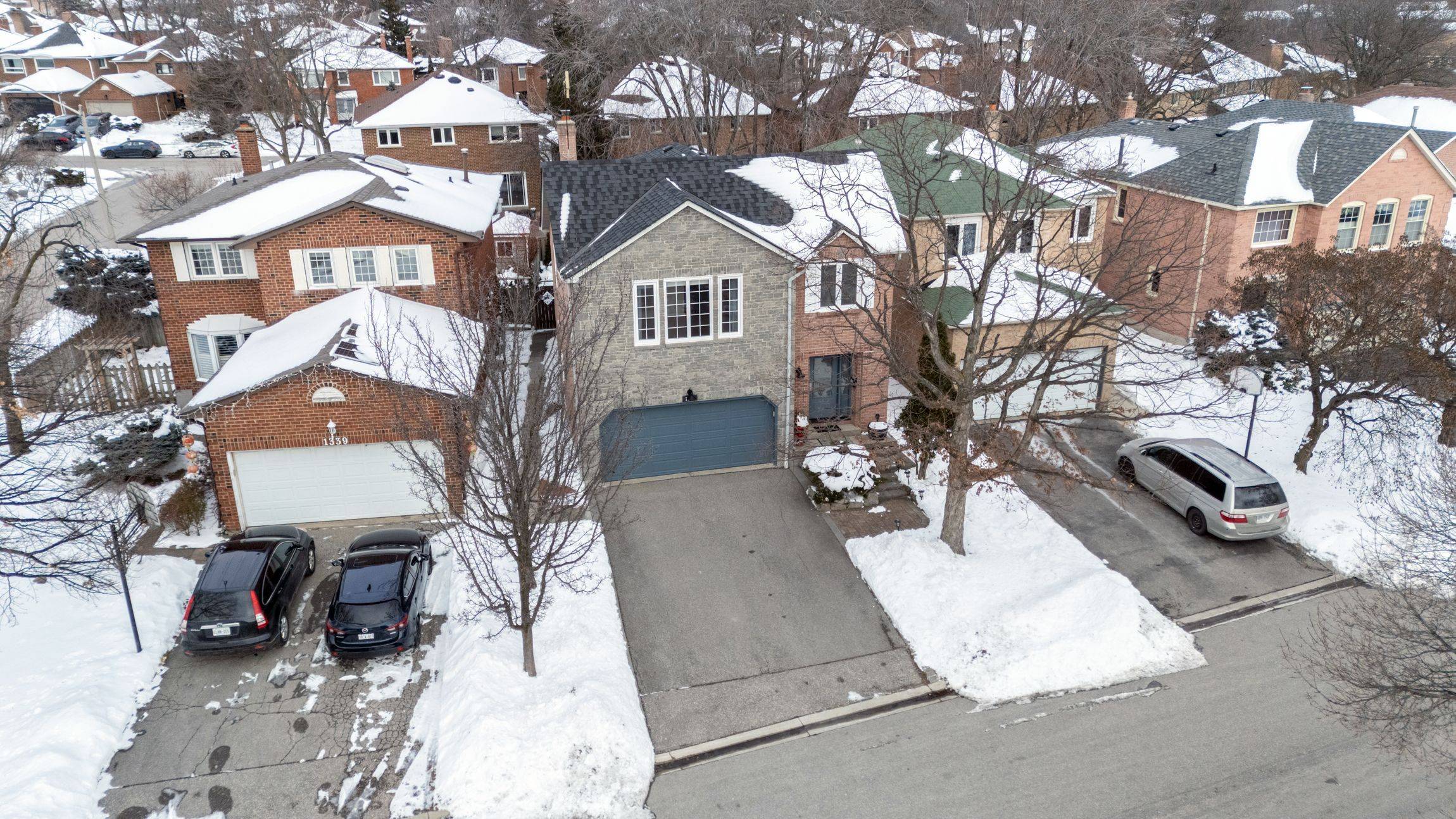 Mississauga, ON L5C 3R4,1329 Sweetbirch CRES