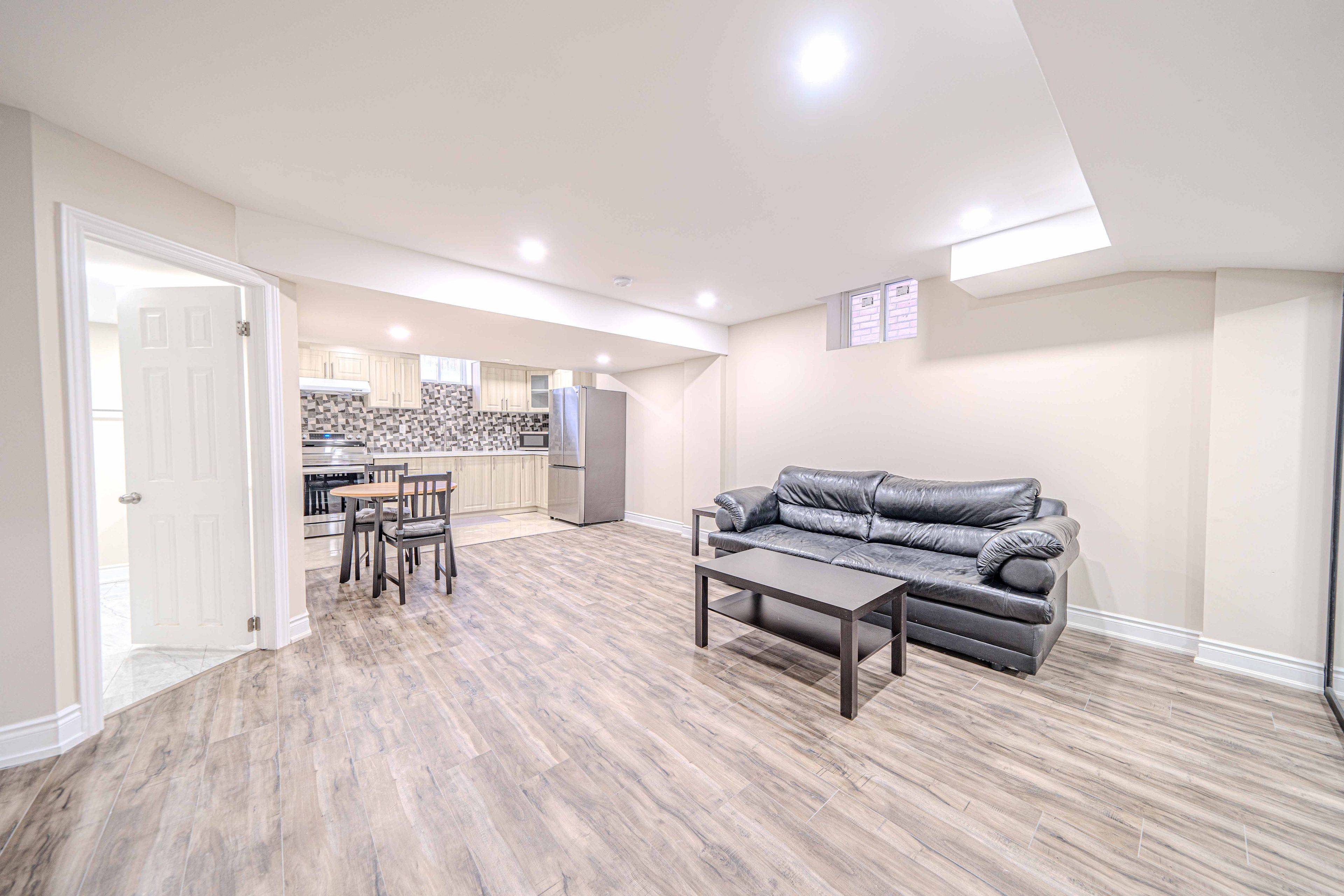 Mississauga, ON L5M 0E2,3145 Countess CRES #Bsmt