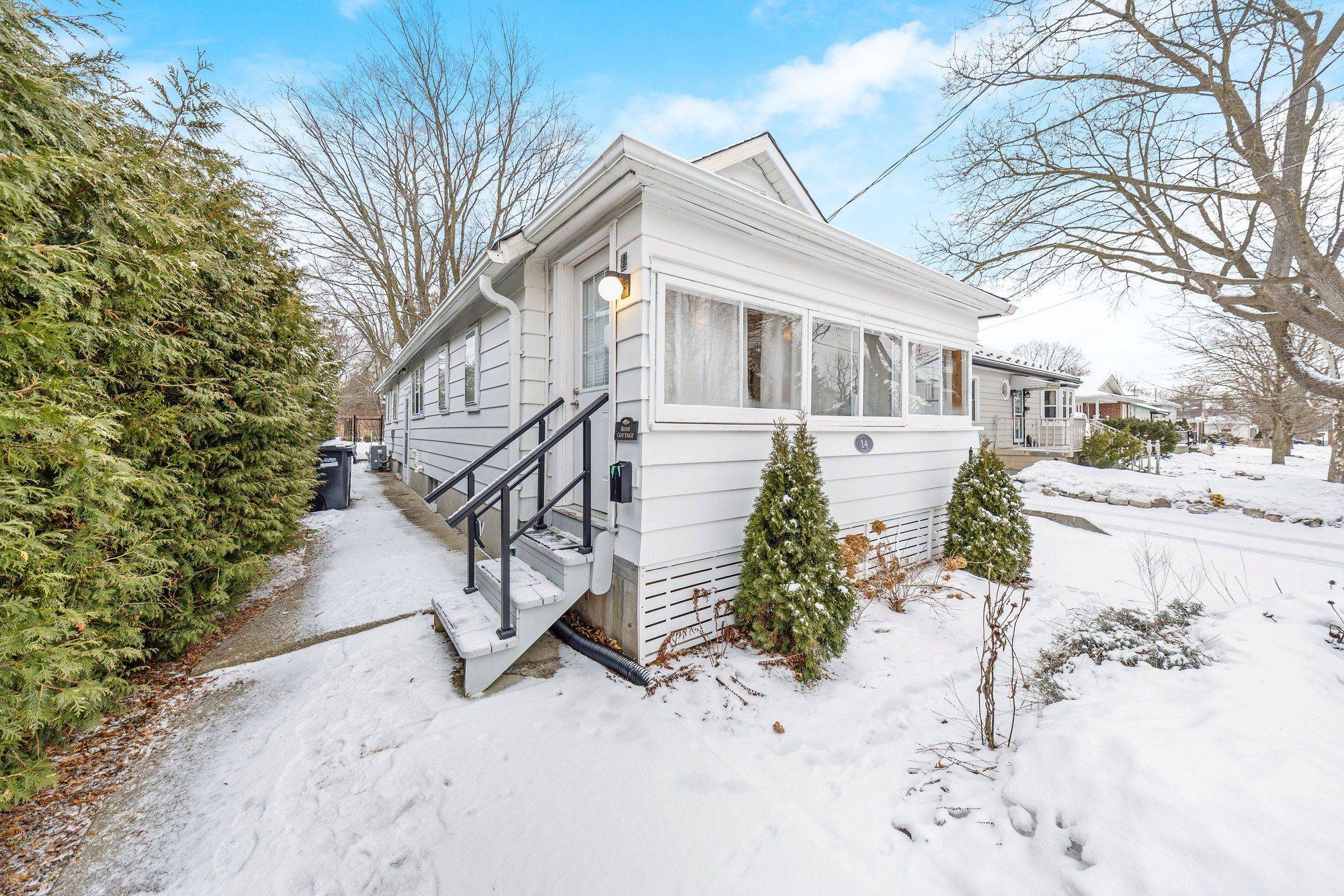 Guelph, ON N1E 4M9,14 Laurine AVE
