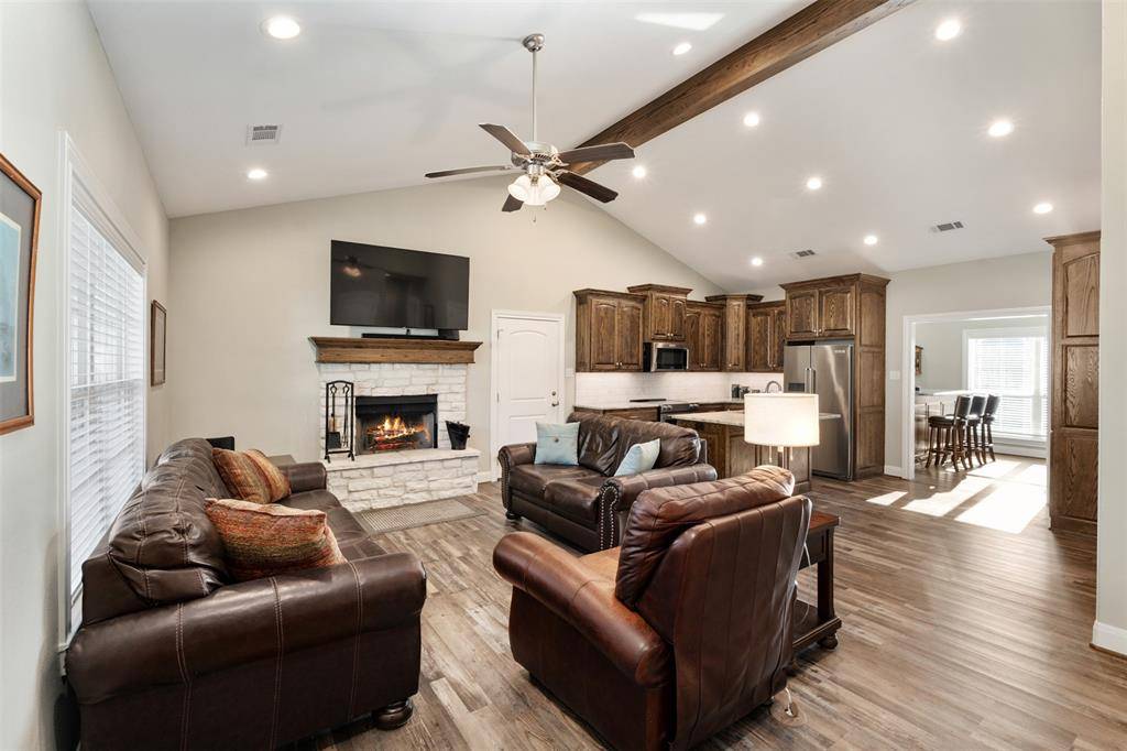 Mabank, TX 75147,111 Bexar Street