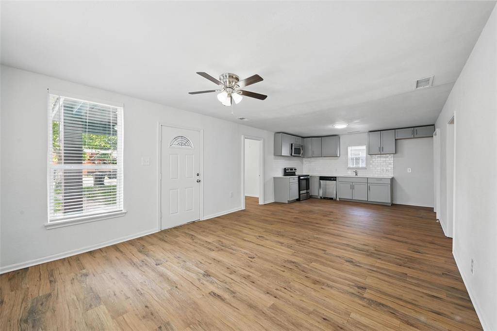 Denison, TX 75021,210 N 5th Avenue