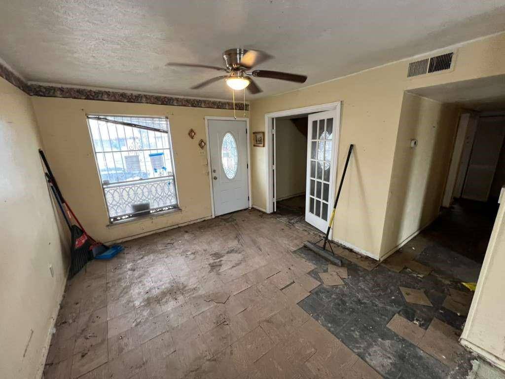 Dallas, TX 75217,6526 Oleta Drive