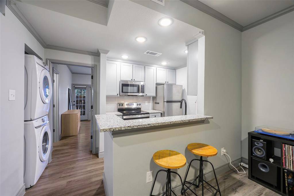 Dallas, TX 75248,5325 Bent Tree Forest Drive #1118