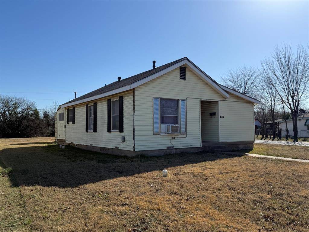 Grand Prairie, TX 75051,636 S Center Street