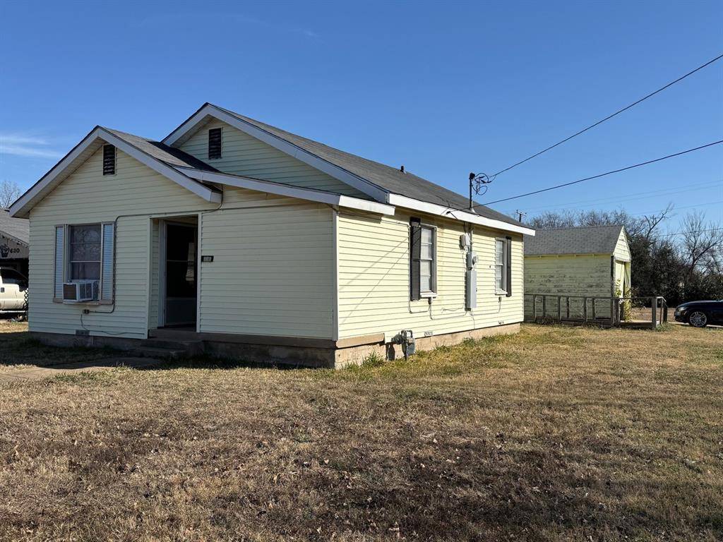 Grand Prairie, TX 75051,636 S Center Street