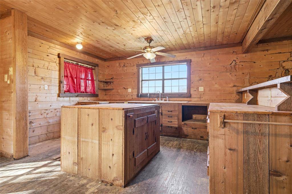 Moody, TX 76557,1615 Blue Cut Road