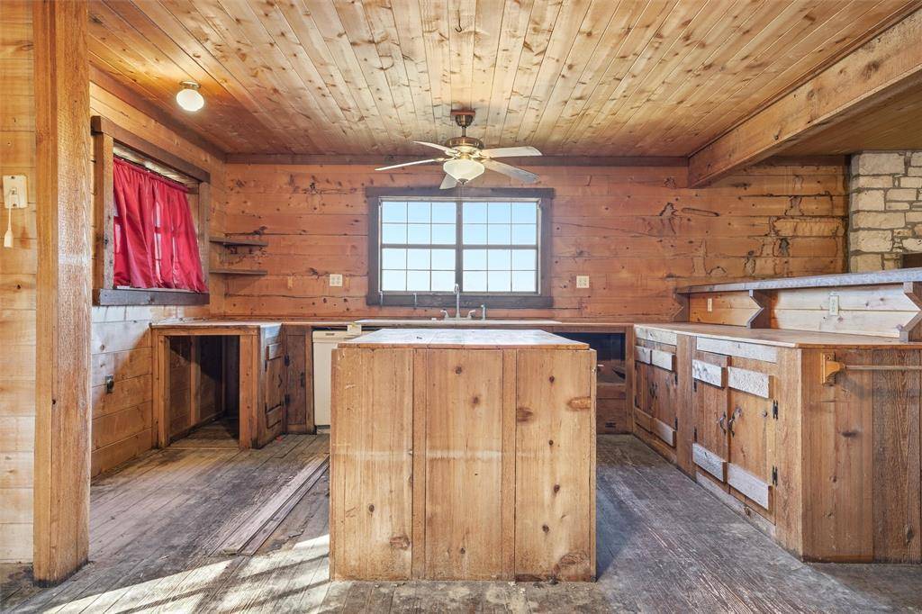 Moody, TX 76557,1615 Blue Cut Road