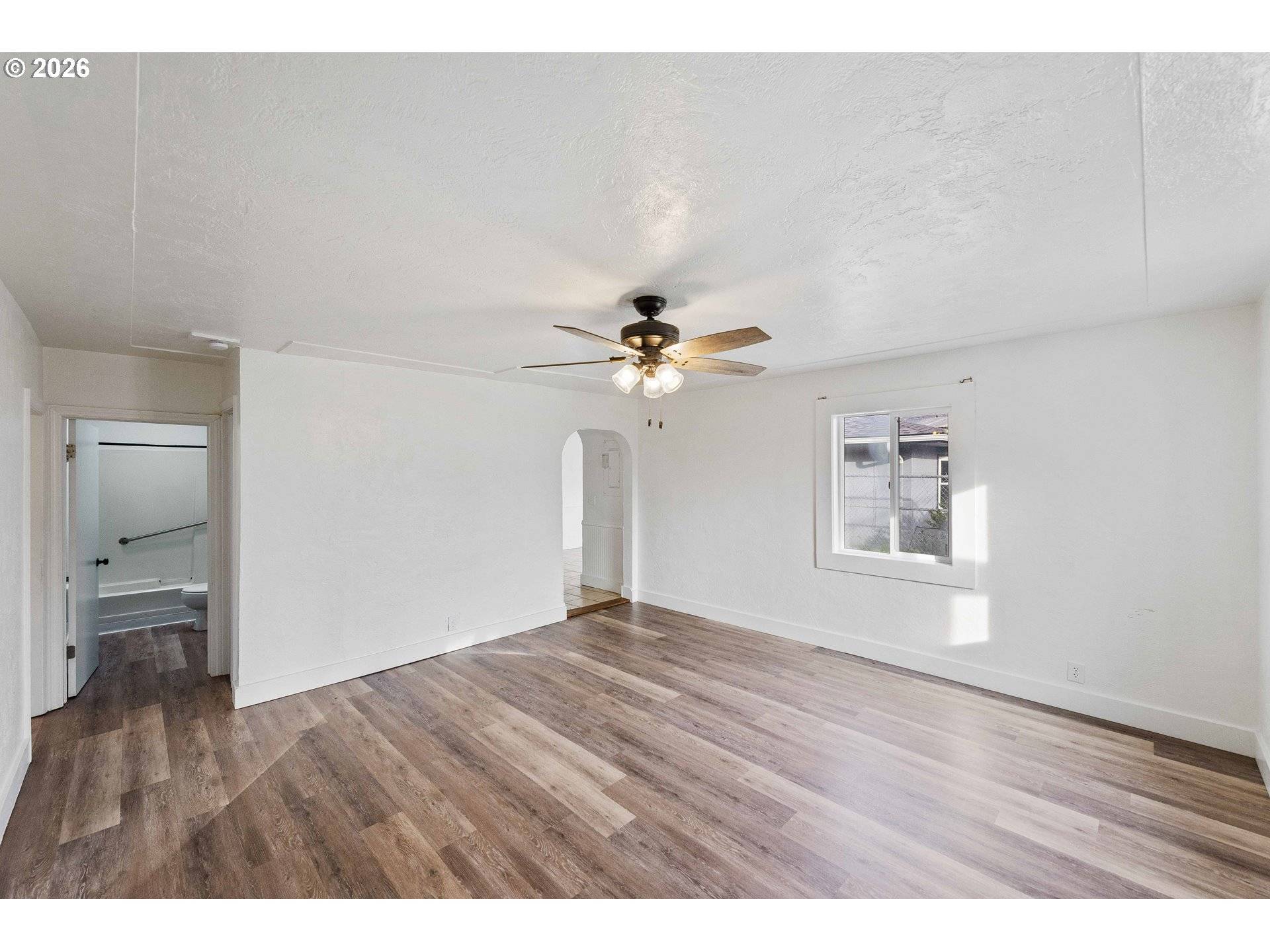 Coos Bay, OR 97420,1326 LAKESHORE DR