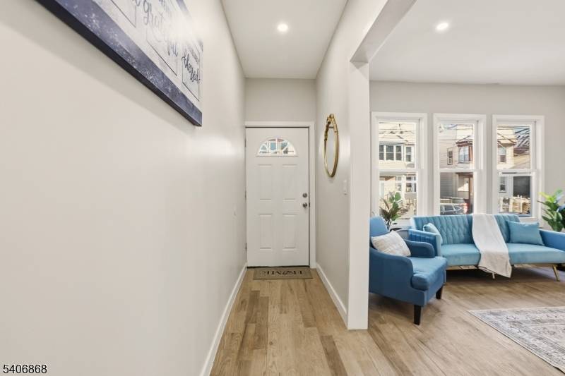 Newark City, NJ 07106,67 Brookdale Ave