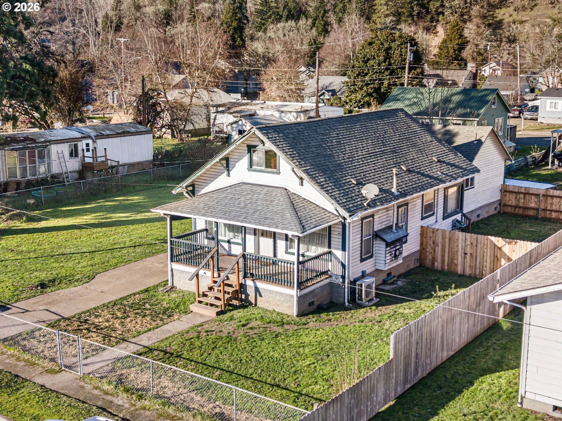 430 DIVISION AVE, Drain, OR 97435