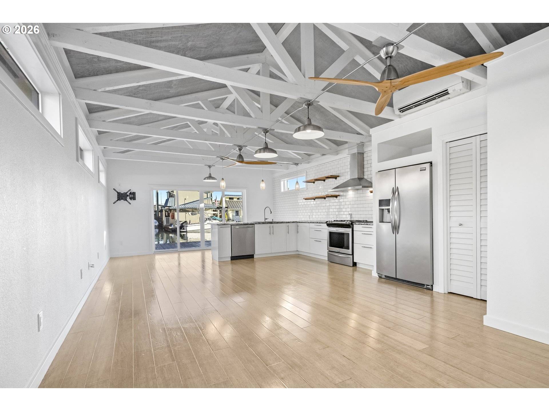 Portland, OR 97217,252 N Tomahawk drive