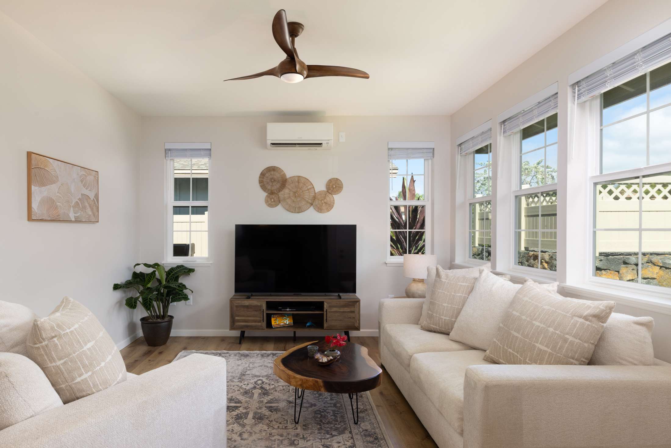 Kailua Kona, HI 96740,75-4117 KAMALII