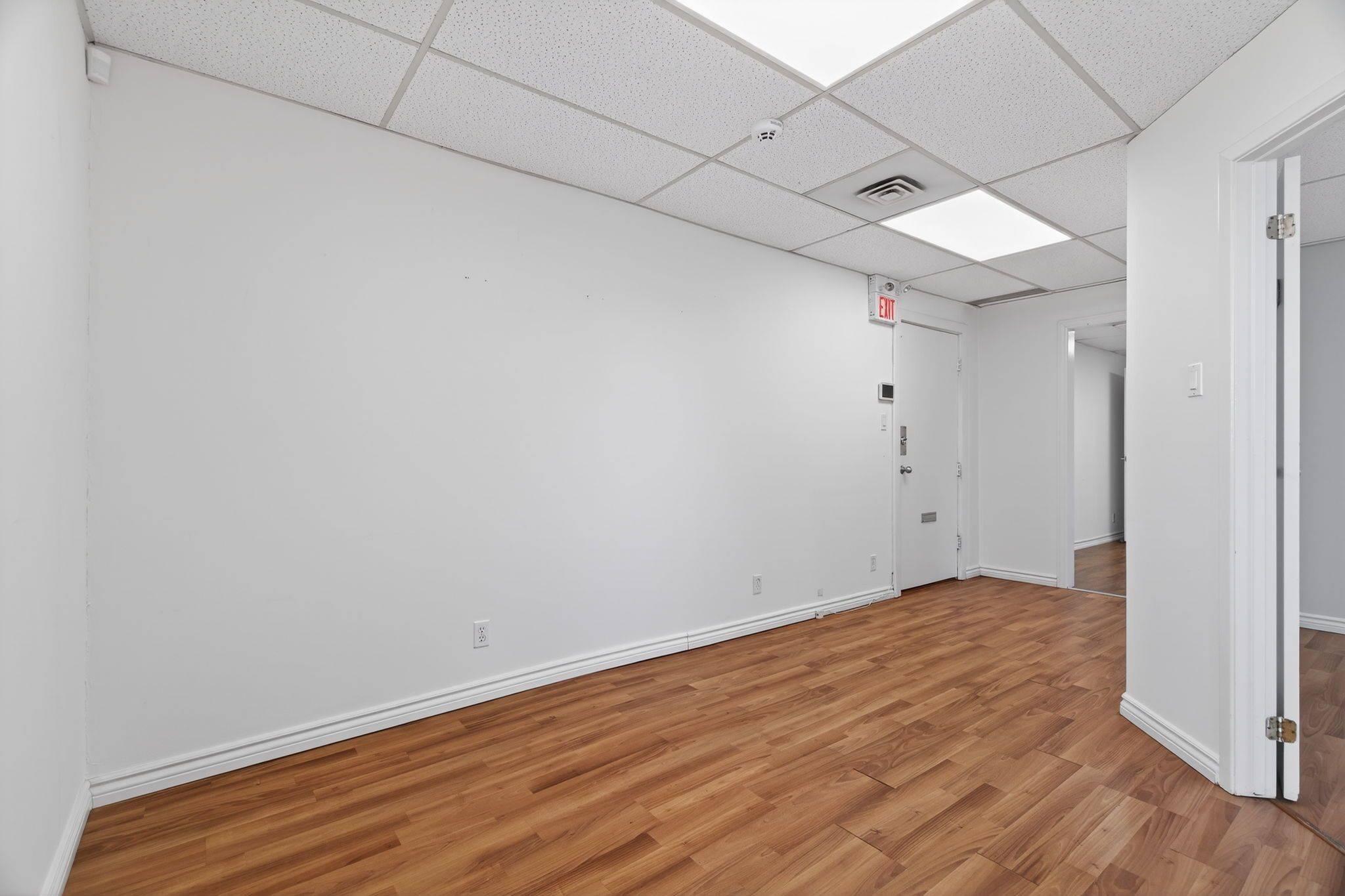 Oakville, ON L6J 1N6,260 Church ST