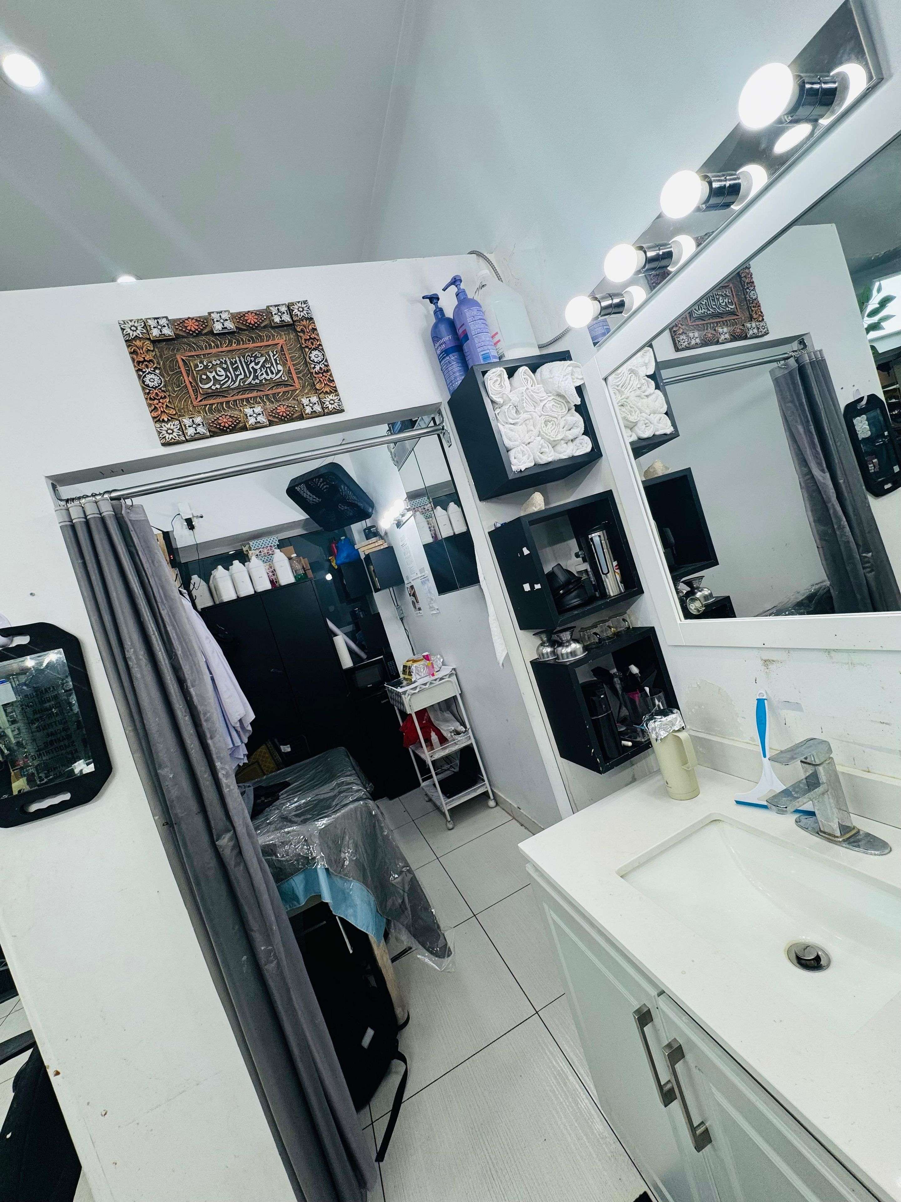 Mississauga, ON L4T 2T9,7205 Goreway DR #1C13-1C14 (75 & 76)