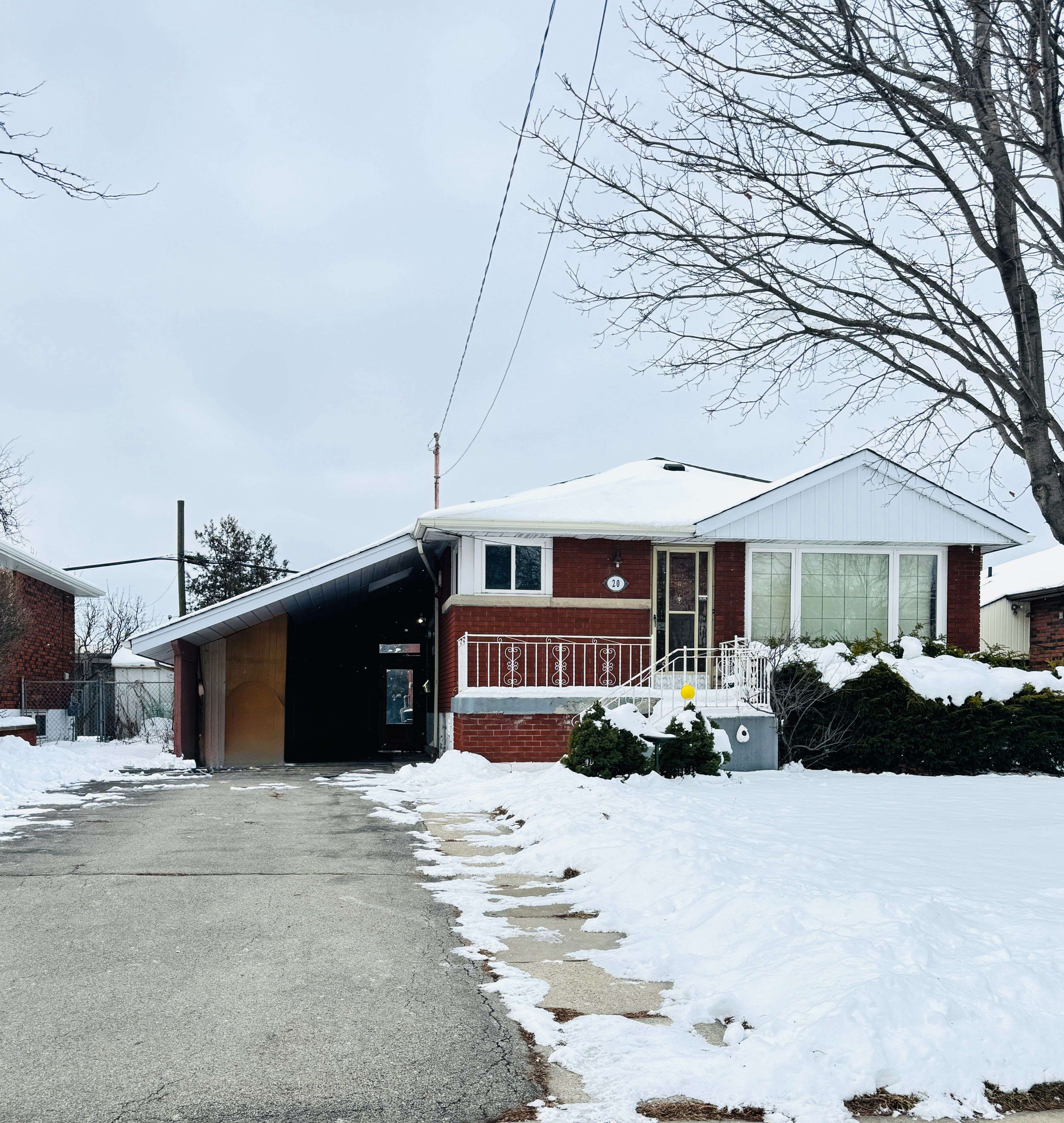20 Terrace DR, Hamilton, ON L9A 2Y6