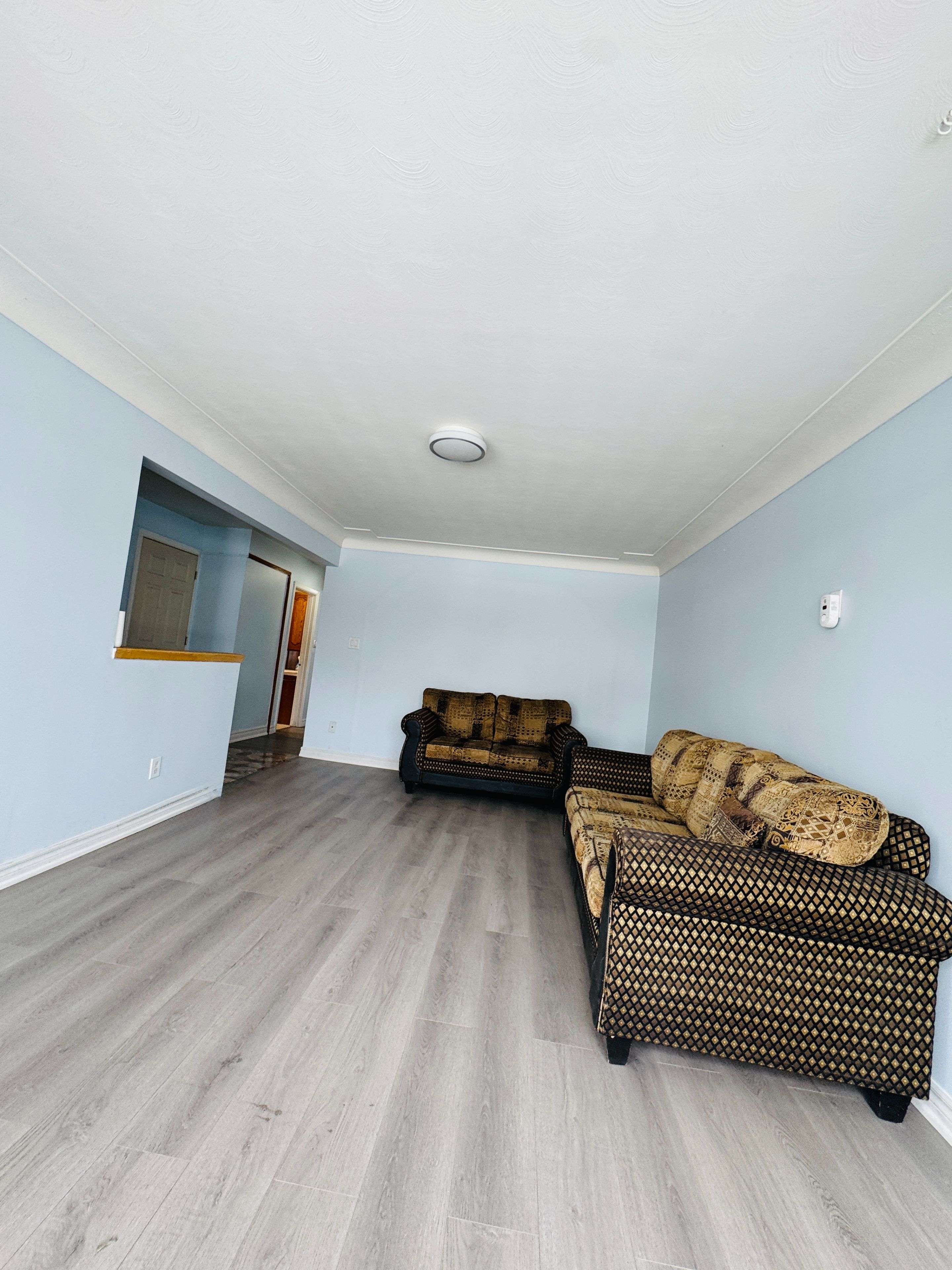 20 Terrace DR, Hamilton, ON L9A 2Y6