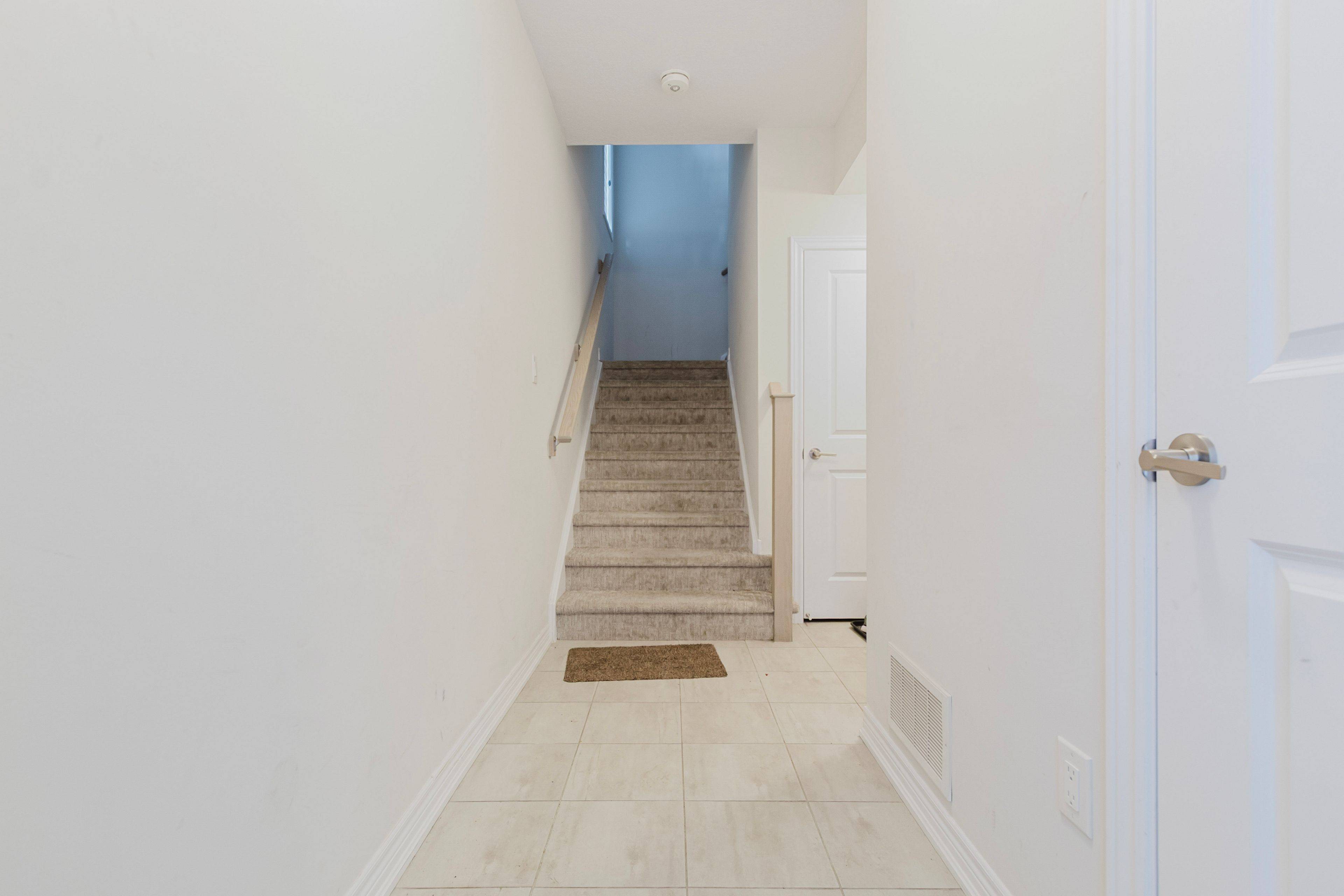 Cambridge, ON N1R 0C6,10 Birmingham DR #92