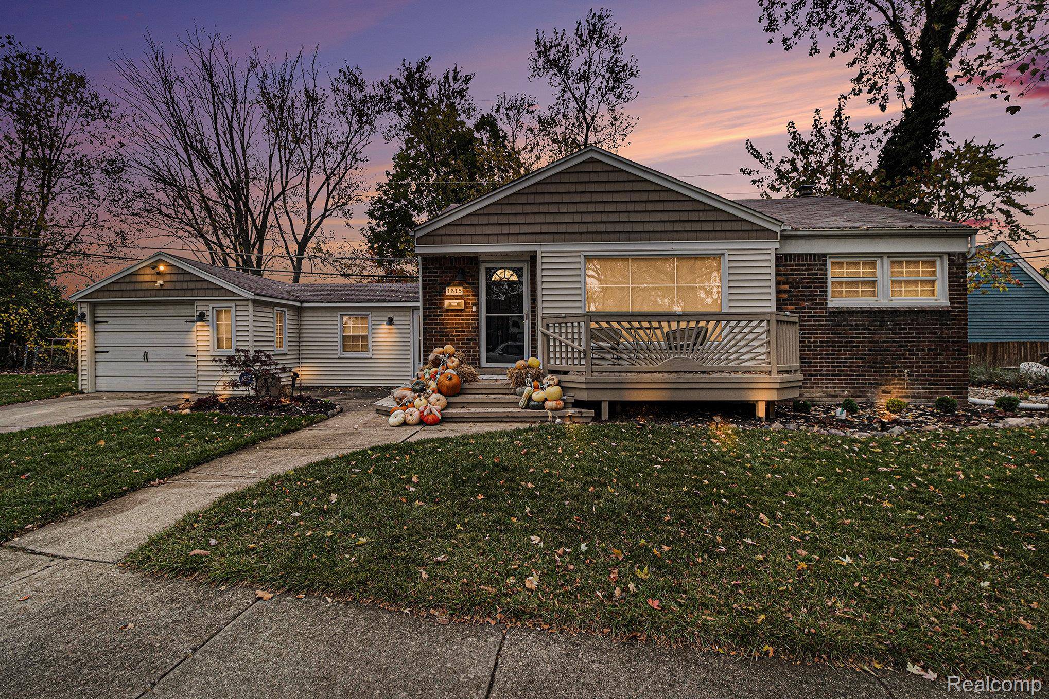 Birmingham, MI 48009,1815 E Lincoln ST