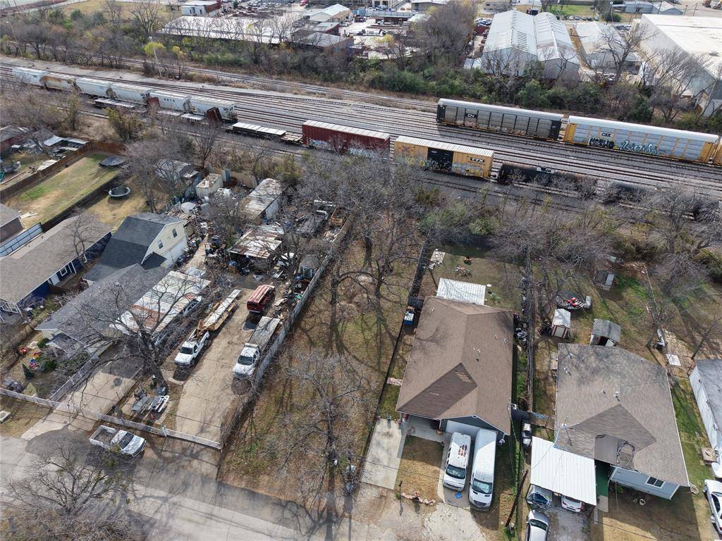 Dallas, TX 75212,1906 Muncie Avenue