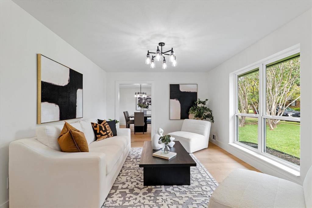 Dallas, TX 75248,7652 El Pensador Drive