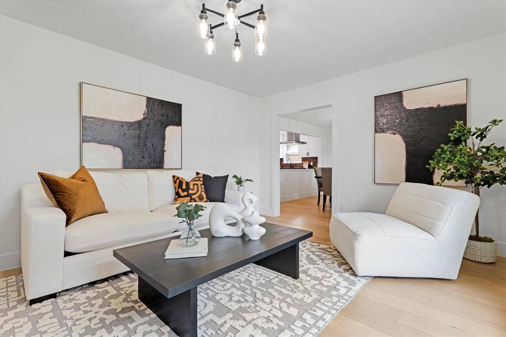 Dallas, TX 75248,7652 El Pensador Drive