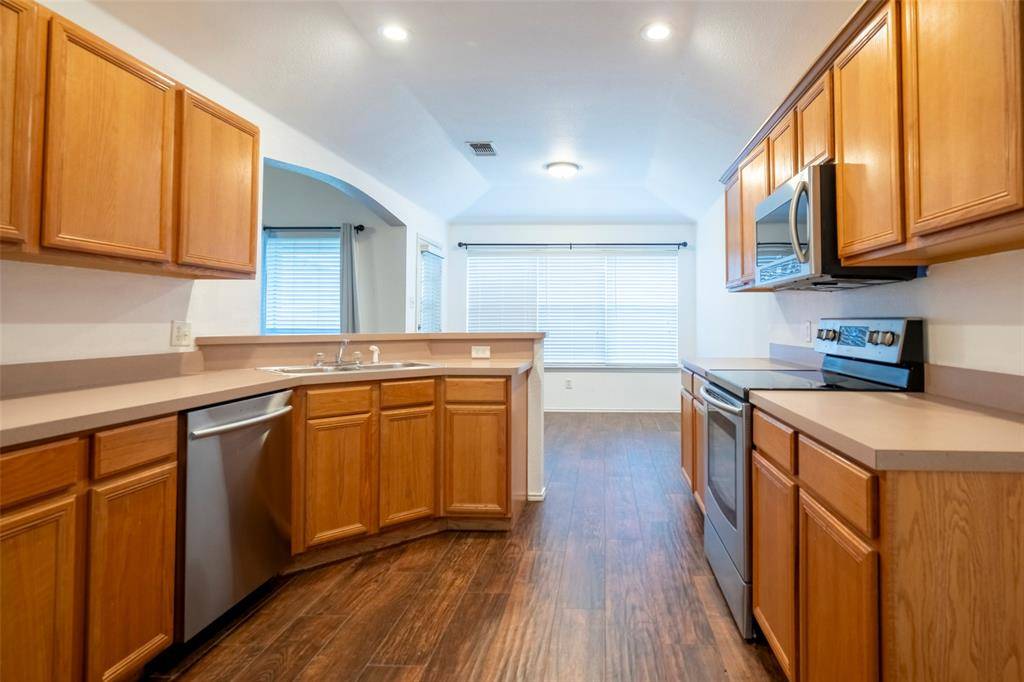 Burleson, TX 76028,908 Chestnut Avenue