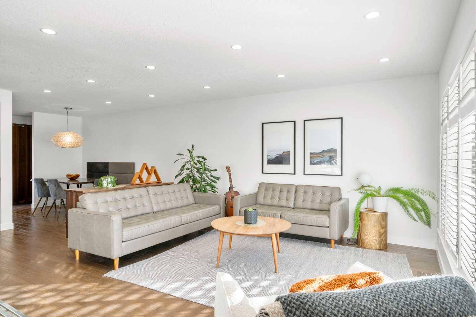 Calgary, AB T2L 0S5,3332 Caribou DR NW