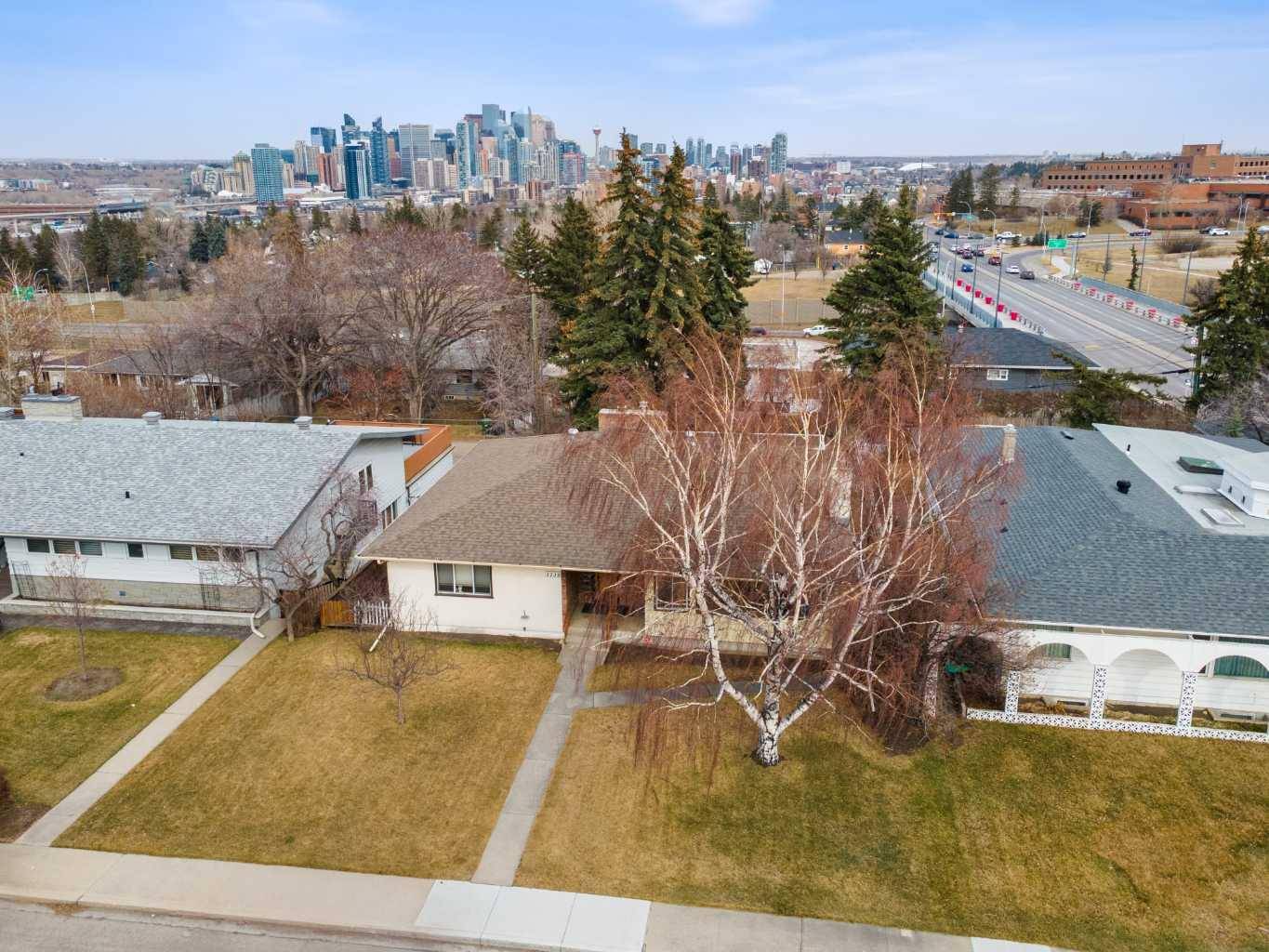 Calgary, AB T3C 2N2,1738 Suffolk ST SW