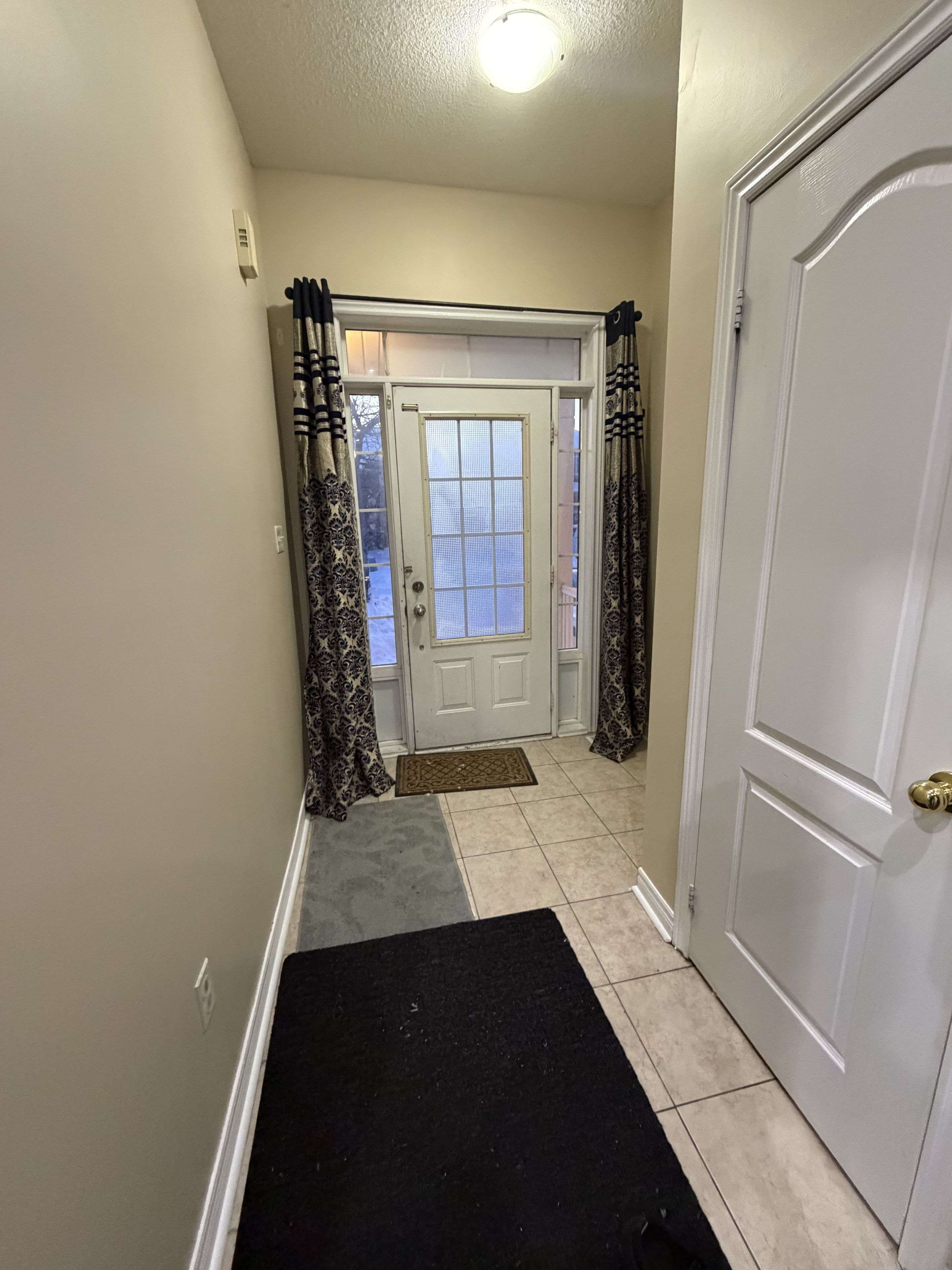 Brampton, ON L6V 4T1,15 Tailfin RD