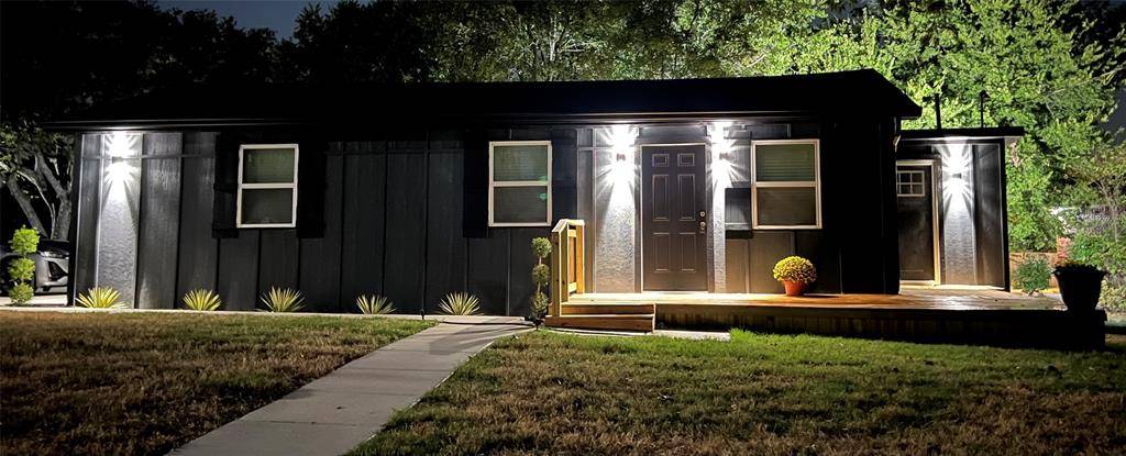 Ennis, TX 75119,600 Loggins Street