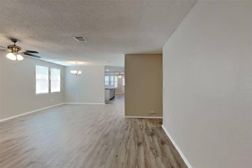 Arlington, TX 76002,601 Silvertop Road