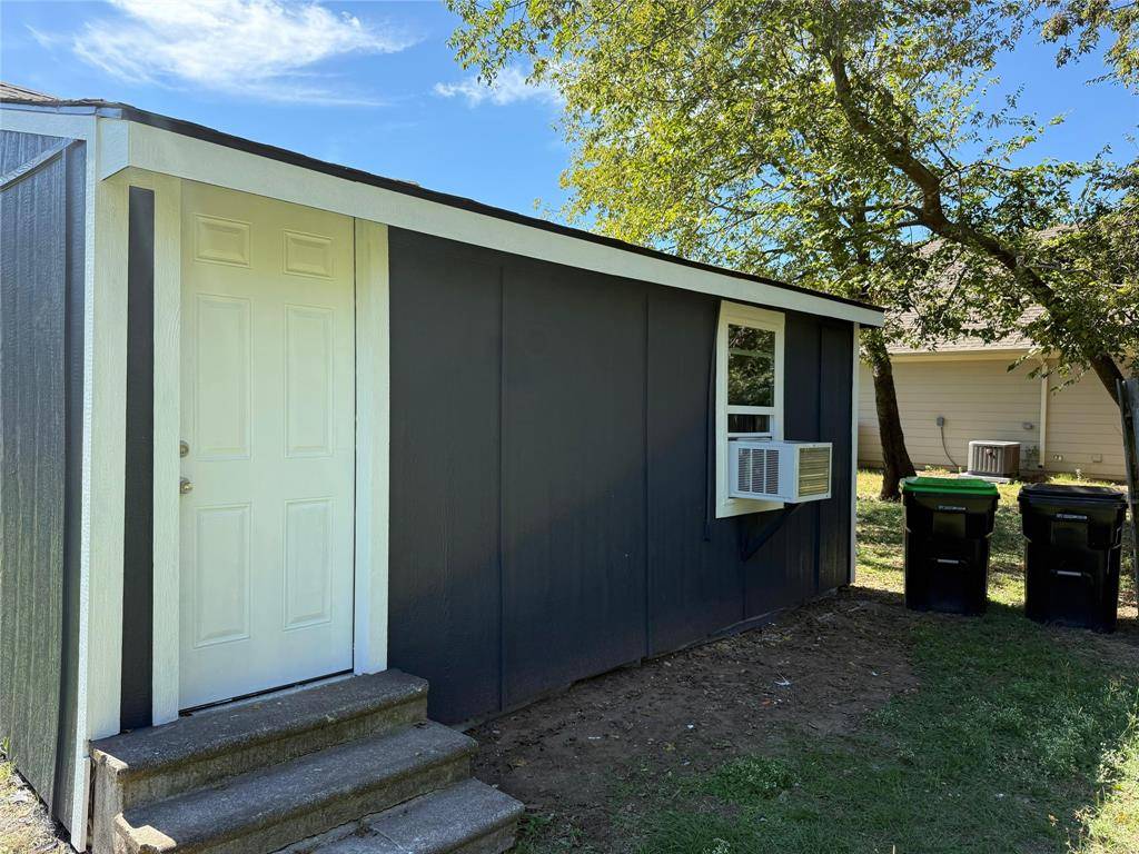 Pilot Point, TX 76258,638 E Walcott Street