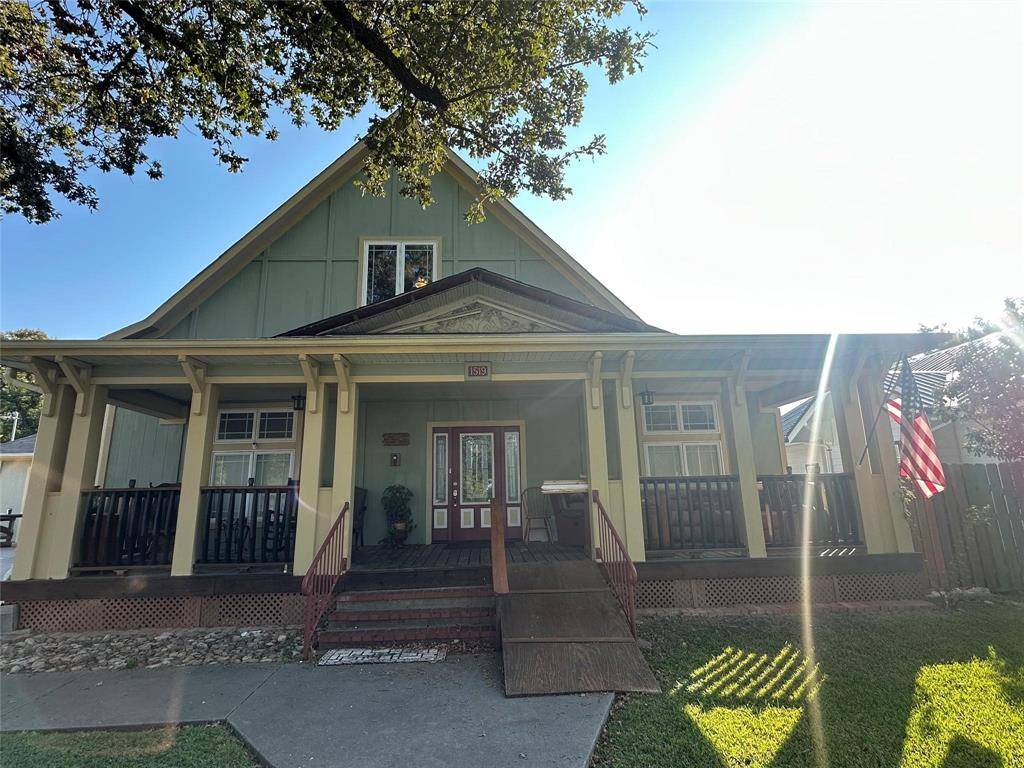 Sherman, TX 75090,1519 S Travis Street