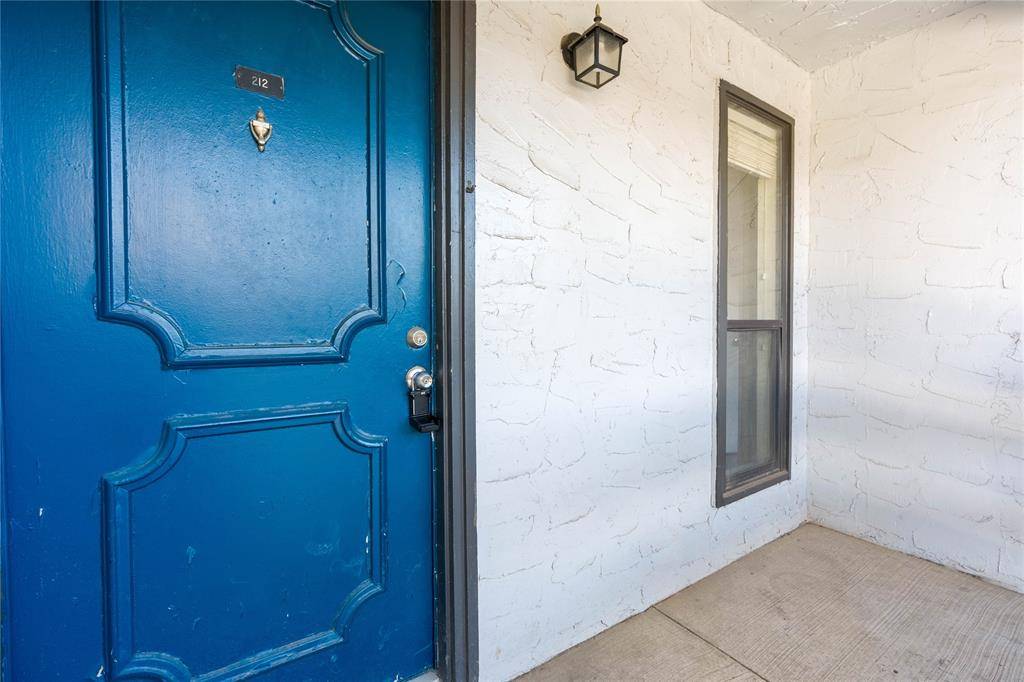 Dallas, TX 75254,5840 Spring Valley Road #212