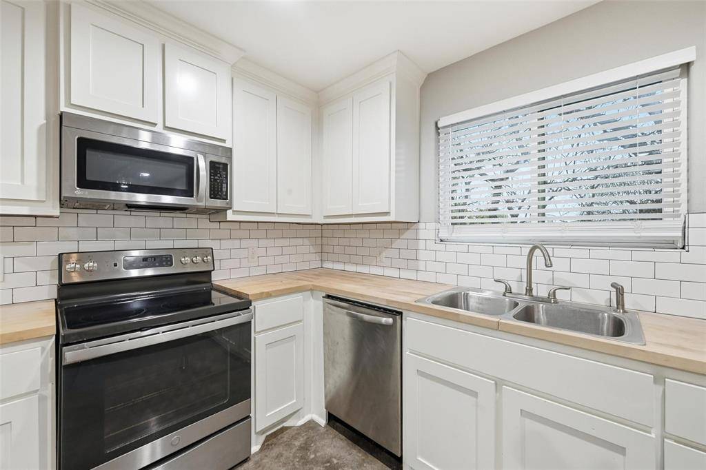 Denison, TX 75021,607 E Day Street