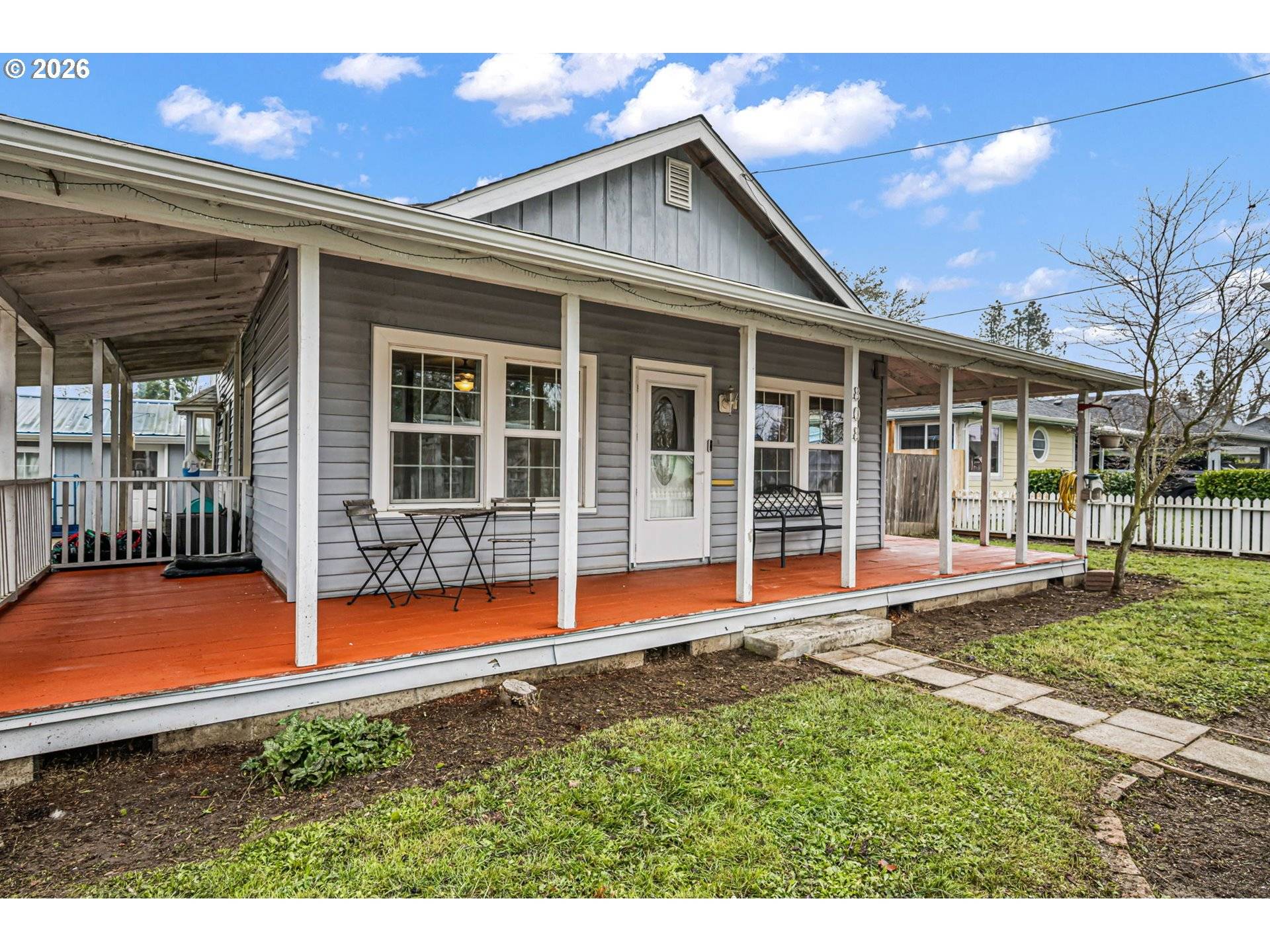 Cottage Grove, OR 97424,808 N 10TH ST