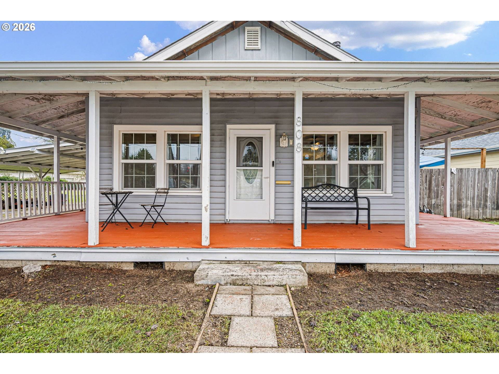 Cottage Grove, OR 97424,808 N 10TH ST