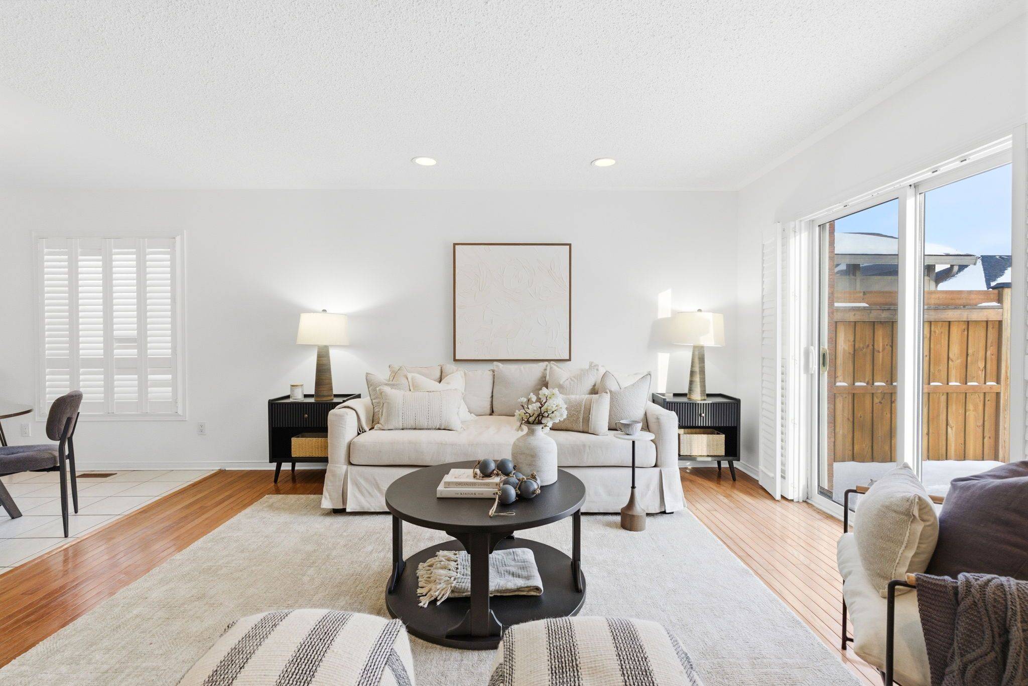 Whitby, ON L1R 2X8,9 James Rowe DR