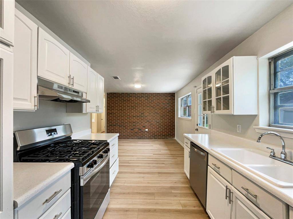 Saginaw, TX 76179,363 Opal Court