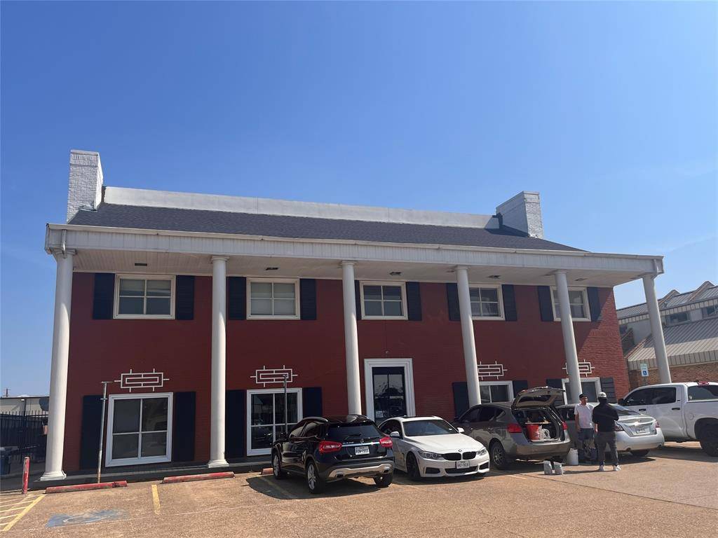 Dallas, TX 75238,10635 Control Place