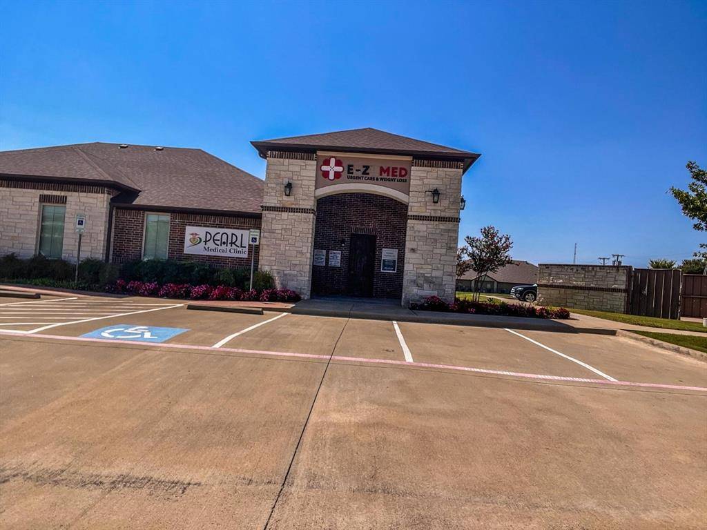 Grand Prairie, TX 75051,1004 S Carrier Parkway