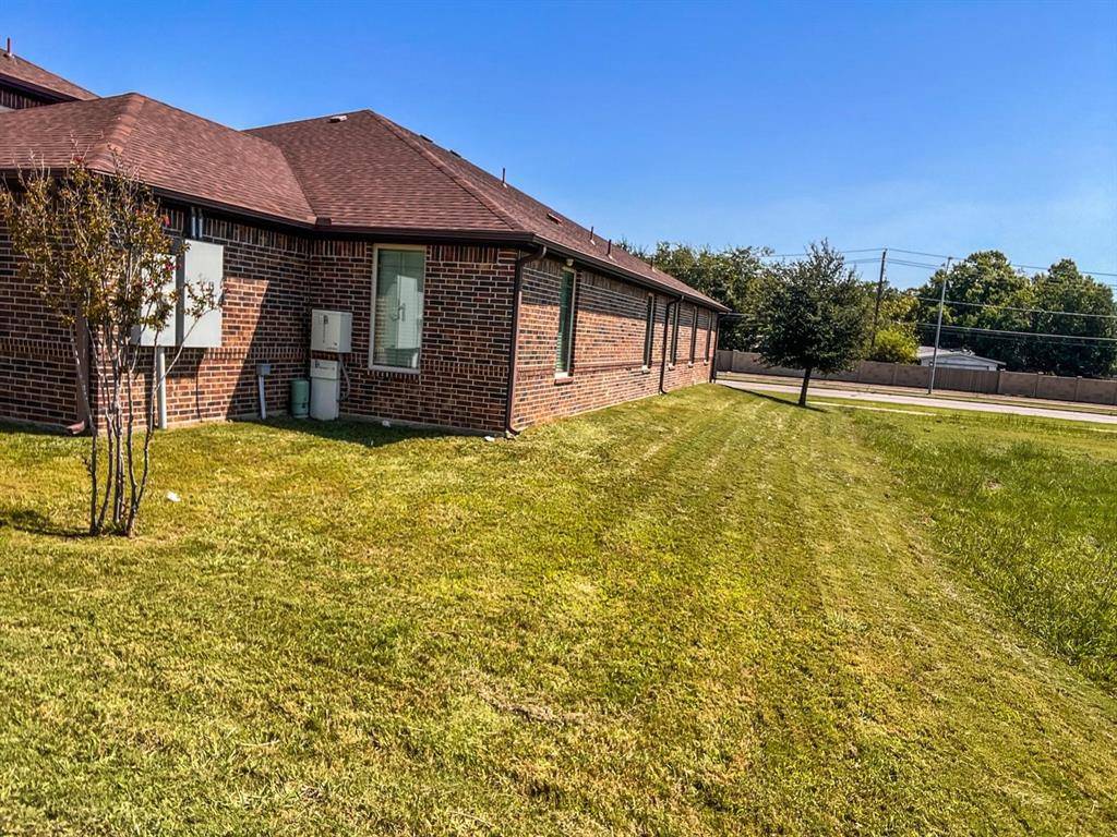 Grand Prairie, TX 75051,1004 S Carrier Parkway