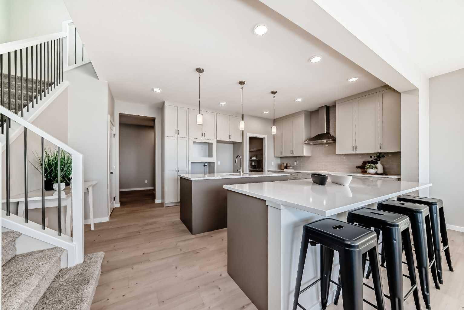 Calgary, AB T3P 2N4,72 Lewisburg Close NE